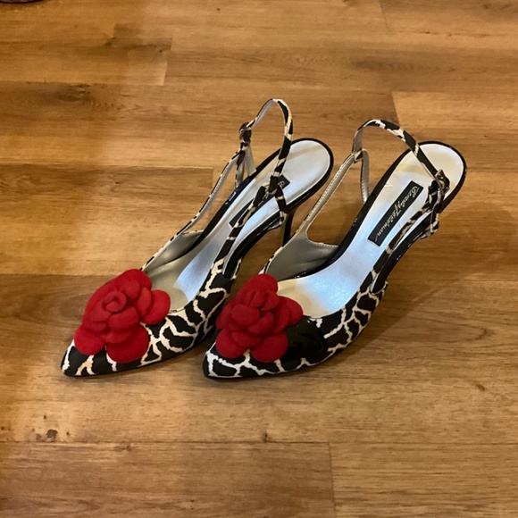 Beverly Feldman Black Giraffe Print Suede Rose Patent Leather Slingback - Picture 2 of 2